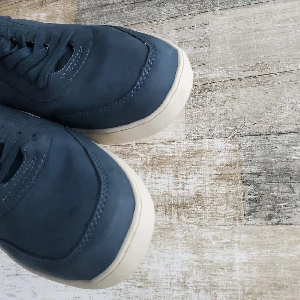 Hush‎ Puppies Toby Mens Shoes Sz 11.5 W Navy Off-White Leather Lace Up Sneakers